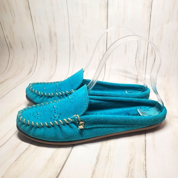 Minnetonka Leila Studded Suede Slip On Mule Moccasin size 6 - Picture 3 of 8